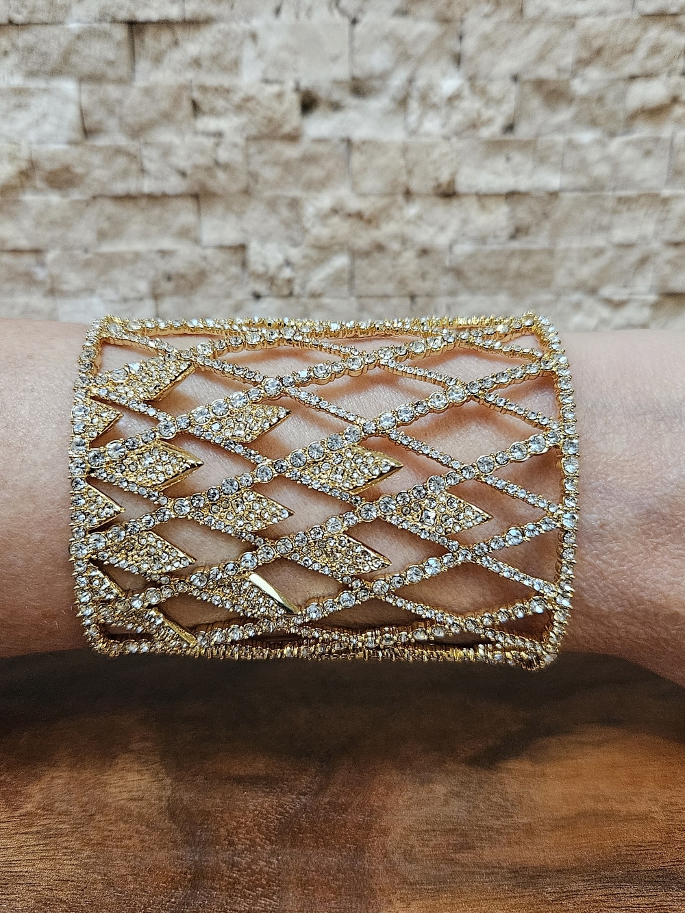alexis BITTAR Crystal-Embellished Gold CUFF - Picture 3 of 3
